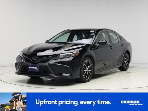 Black 2022 Toyota Camry SE