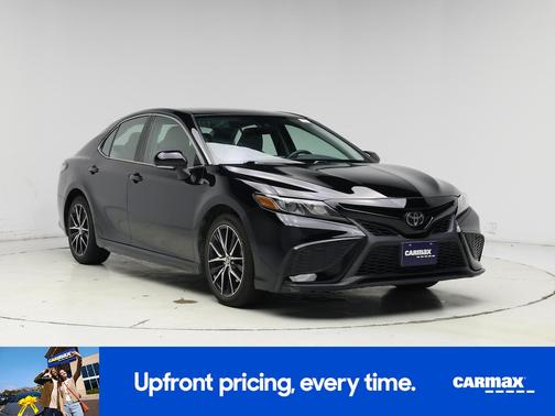 Black 2022 Toyota Camry SE