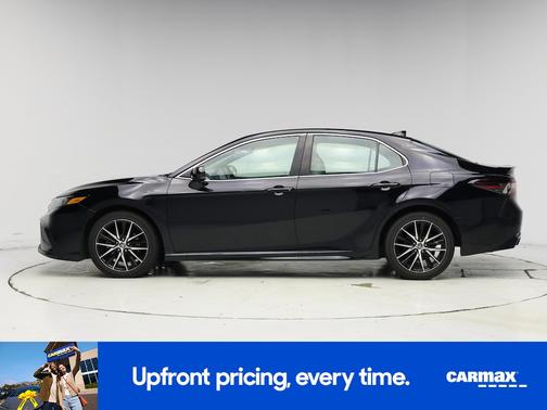 Black 2022 Toyota Camry SE