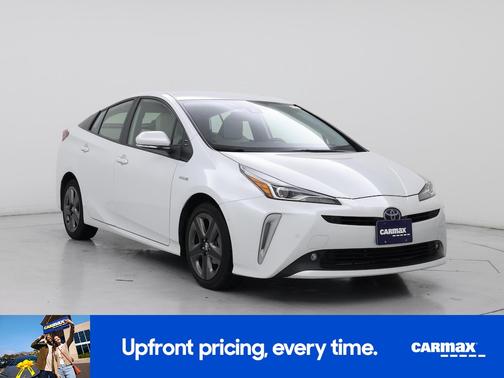 White 2022 Toyota Prius XLE