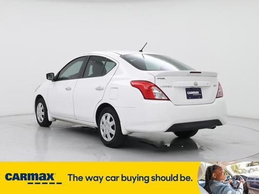 2016 Nissan Versa SV