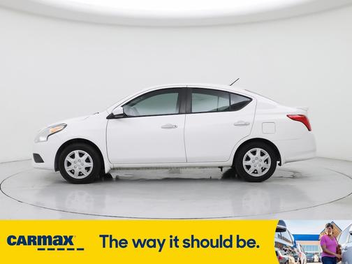 2016 Nissan Versa SV