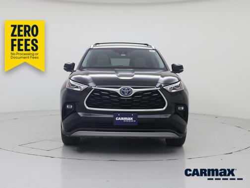 Black 2024 Toyota Highlander Hybrid Platinum