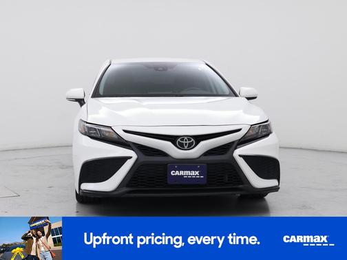 White 2022 Toyota Camry SE