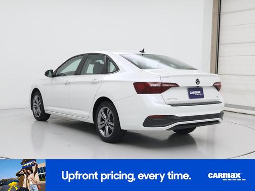White 2024 Volkswagen Jetta SE