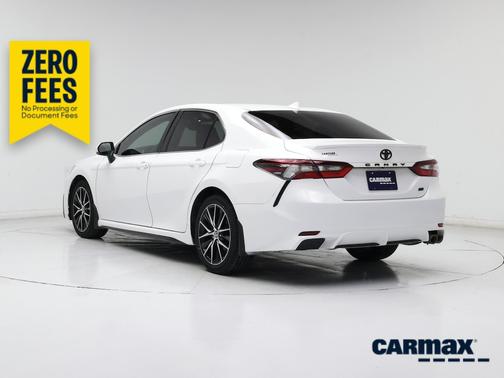 Silver 2023 Toyota Camry SE