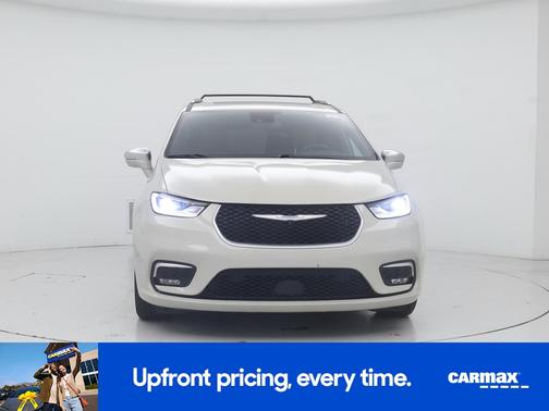 Gray 2021 Chrysler Pacifica Hybrid Pinnacle