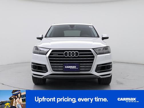 White 2019 Audi Q7 SE Premium Plus