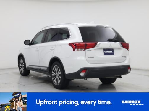 White 2019 Mitsubishi Outlander SEL