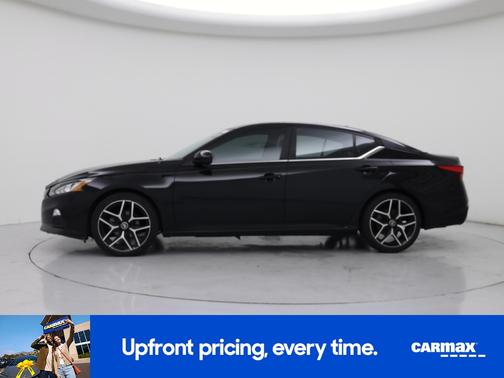 Black 2019 Nissan Altima SR