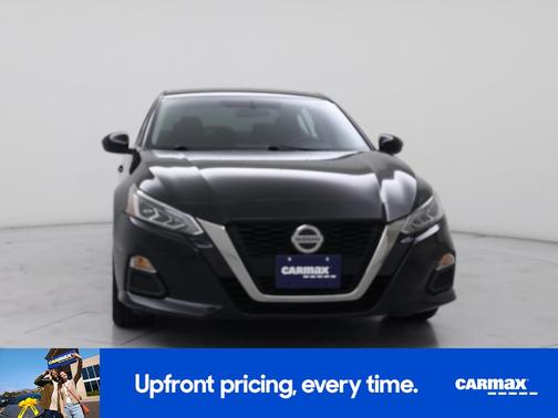 Black 2019 Nissan Altima SR