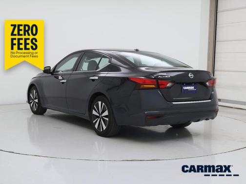 Blue 2022 Nissan Altima SV