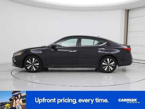 Blue 2022 Nissan Altima SV