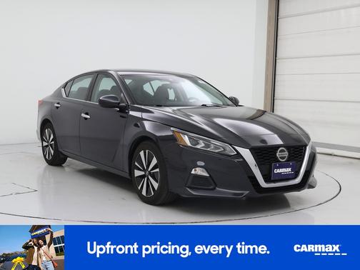 Blue 2022 Nissan Altima SV