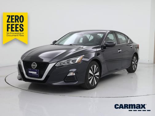 Blue 2022 Nissan Altima SV