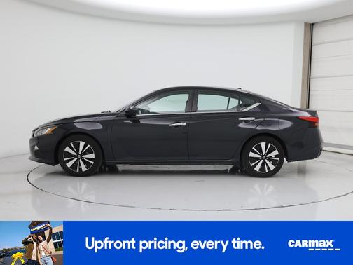 Blue 2022 Nissan Altima SV