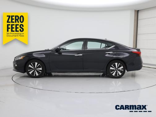 Blue 2022 Nissan Altima SV