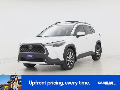 White 2024 Toyota Corolla Cross XLE