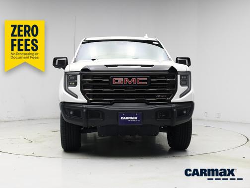 White 2023 GMC Sierra 1500 AT4X