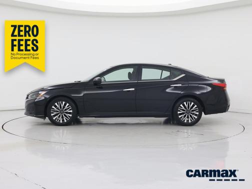 Black 2024 Nissan Altima SV