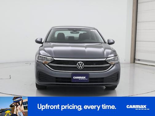 Gray 2024 Volkswagen Jetta SE
