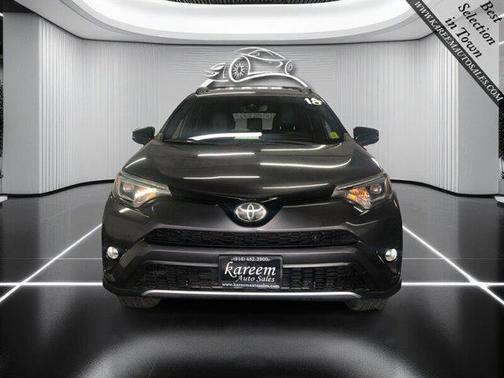 2018 Toyota RAV4 SE