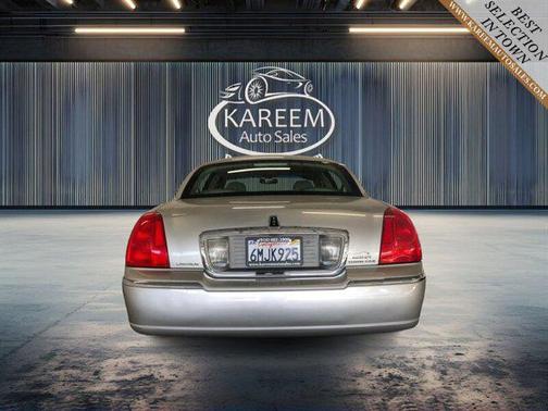 2009 Lincoln Town Car Signature