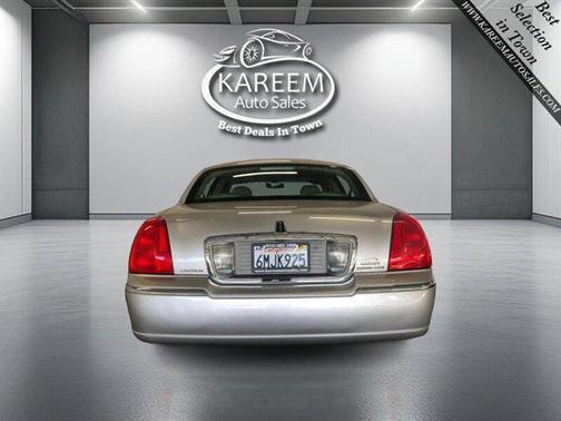 2009 Lincoln Town Car Signature