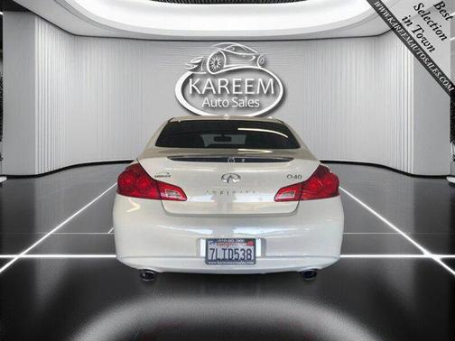 2015 INFINITI Q40 Base