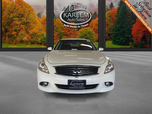 2015 INFINITI Q40 Base