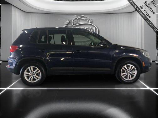 Night Blue Metallic 2014 Volkswagen Tiguan Auto S