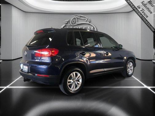 Night Blue Metallic 2014 Volkswagen Tiguan Auto S