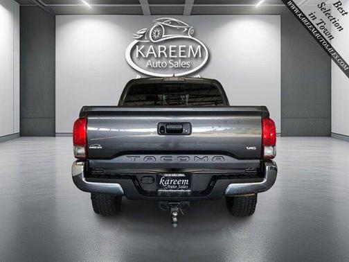 2017 Toyota Tacoma SR