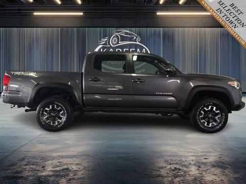 2017 Toyota Tacoma SR