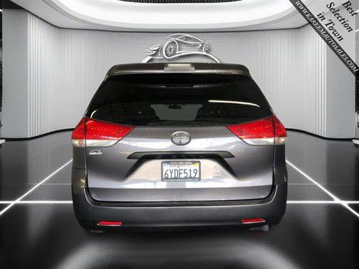 2013 Toyota Sienna SE