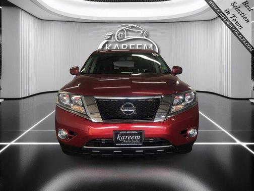 2016 Nissan Pathfinder SV