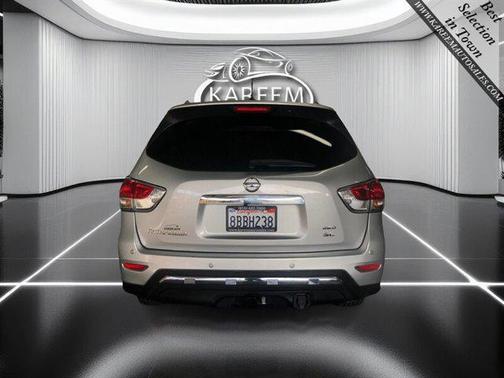 2016 Nissan Pathfinder SL