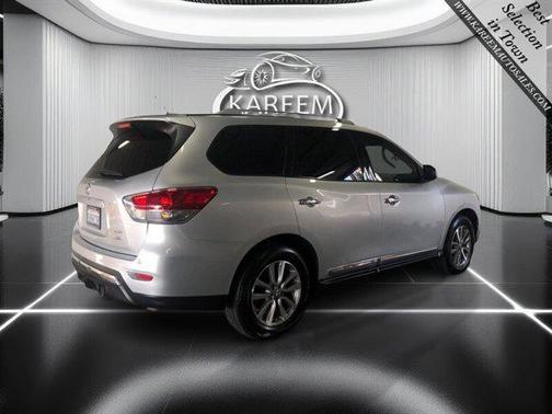 2016 Nissan Pathfinder SL