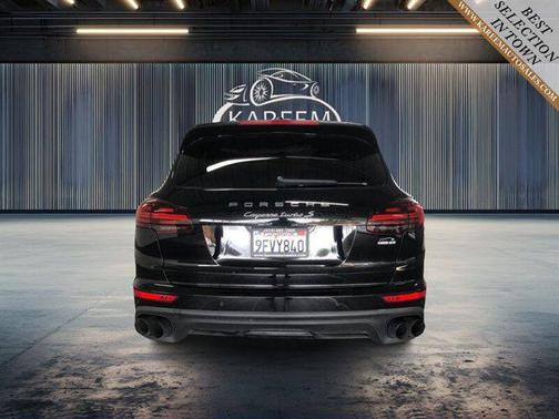 2016 Porsche Cayenne Turbo S