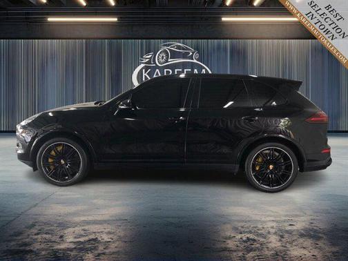 2016 Porsche Cayenne Turbo S