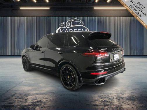2016 Porsche Cayenne Turbo S