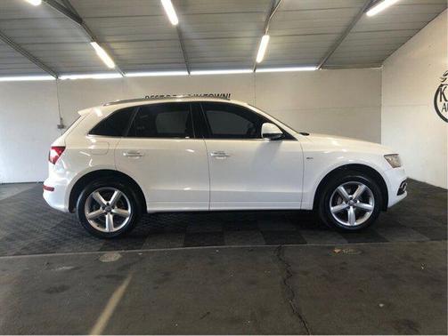 2017 Audi Q5 2.0T Premium Plus