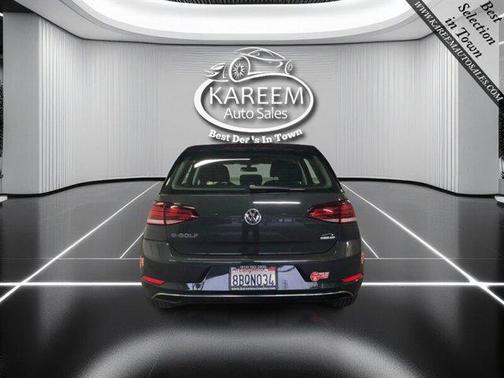 2017 Volkswagen e-Golf SE