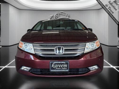 Dark Cherry Pearl 2011 Honda Odyssey Touring