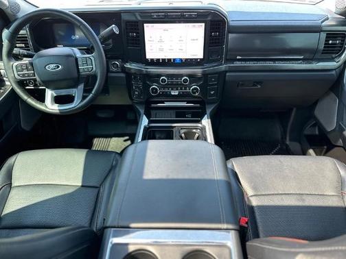 2024 Ford F-350 LARIAT SUPER DUTY