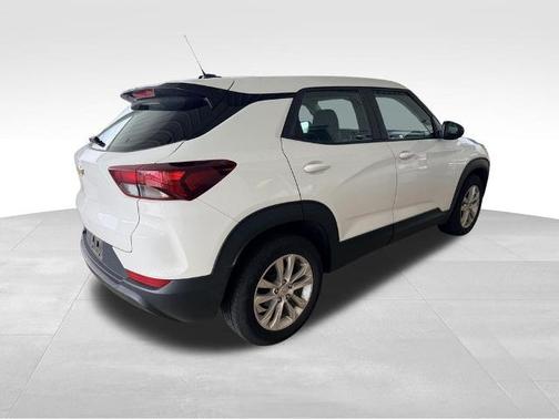 Summit White 2023 Chevrolet Trailblazer LS
