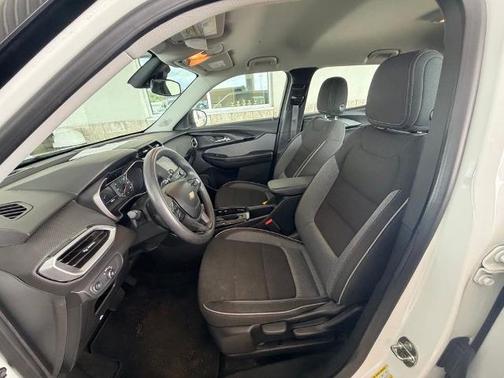 Summit White 2023 Chevrolet Trailblazer LS