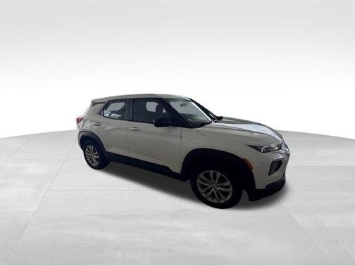 Summit White 2023 Chevrolet Trailblazer LS