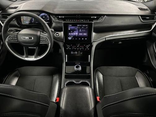 2024 Jeep Grand Cherokee LAREDO