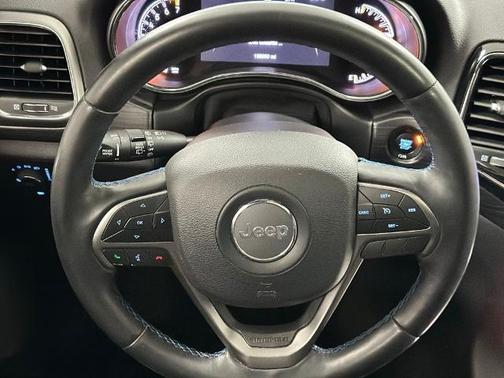 2019 Jeep Grand Cherokee LAREDO